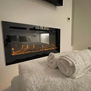 Luxury Centre With Steam Apartment
